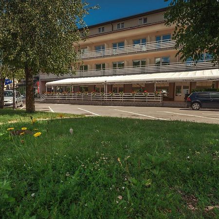 Hotel Macola Korenica Kültér fotó