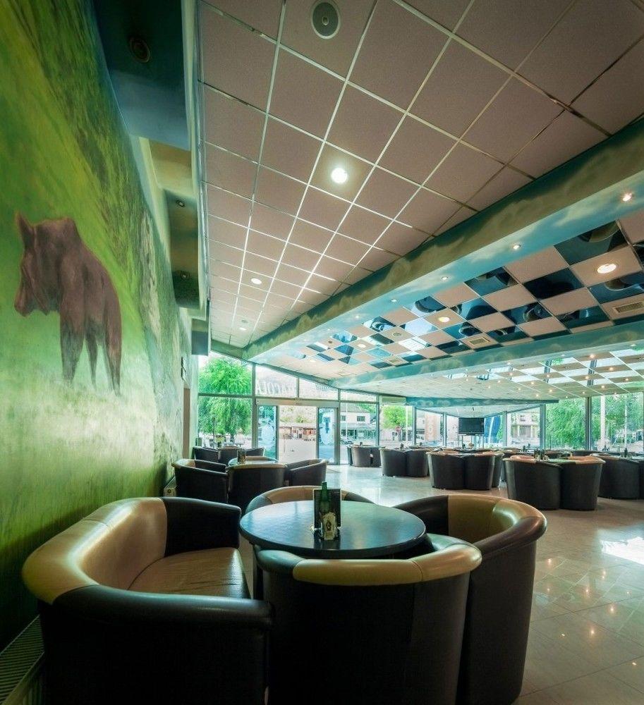 Hotel Macola Korenica Kültér fotó