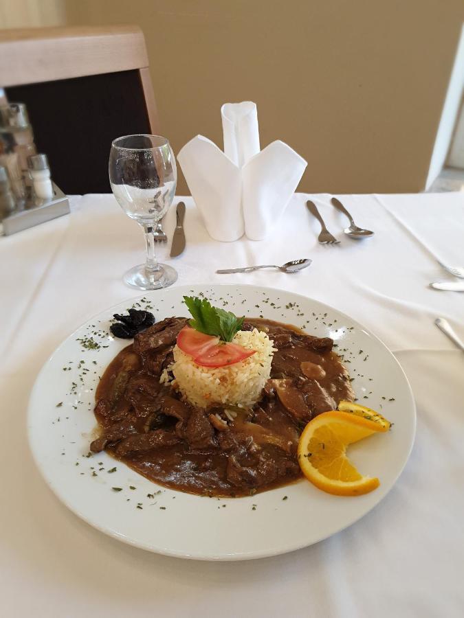 Hotel Macola Korenica Kültér fotó